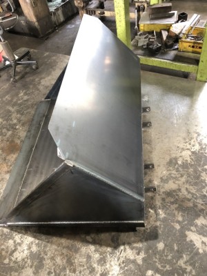 フォークリフト バケット制作 | 金属加工・アルミ加工・溶接【有限会社  